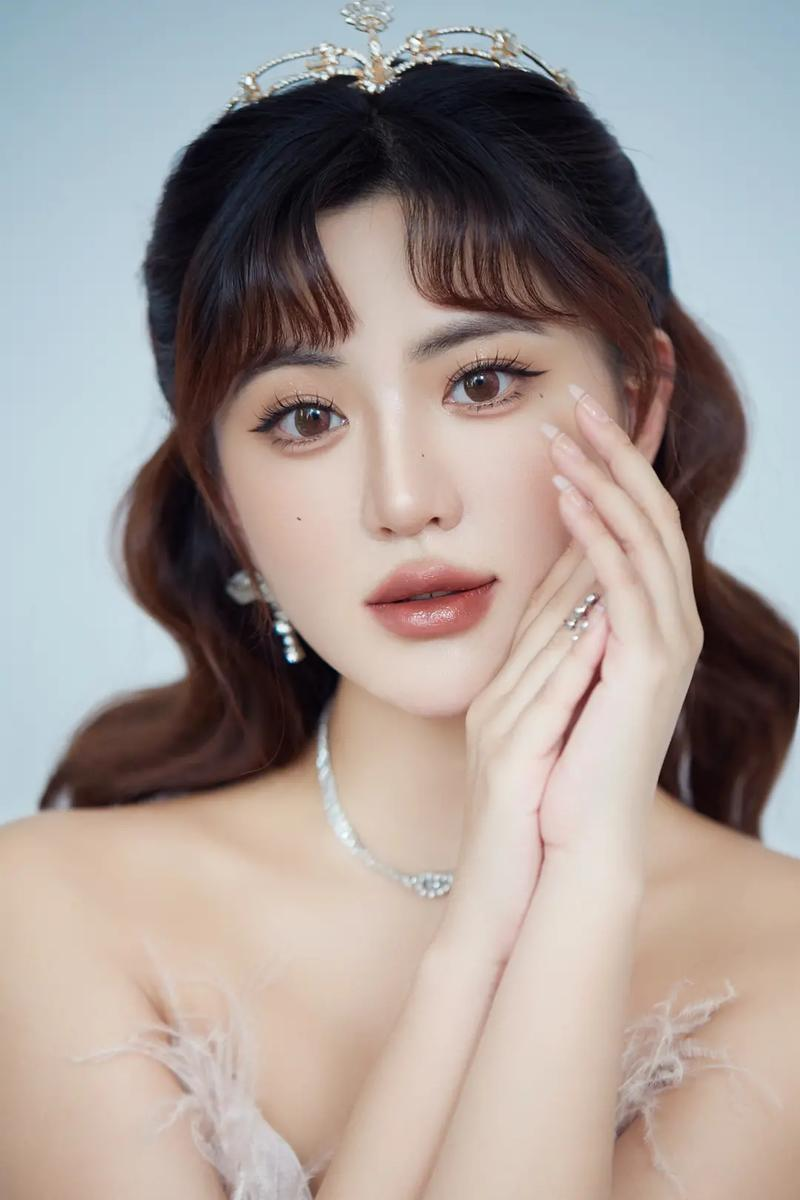 南阳化妆学校：化妆培训老师资历重要吗？